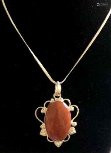 STUNNING 20CT RED CORAL SMOOTH PENDANT NECKLACE