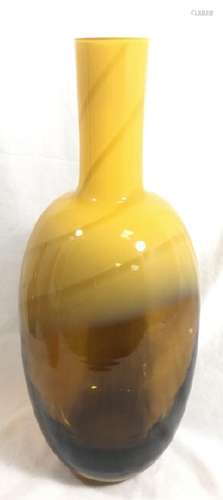 EXCELLENT SIGNED HANDBLOWN AMBER SHADE VASE