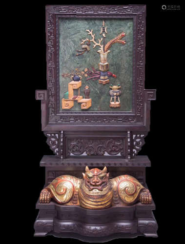 A WOOD CARVED GEM DECORATED SCREEN