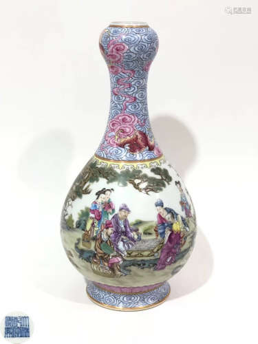 A SHALLOW GLAZE FIGURE STORY PATTERN VASE