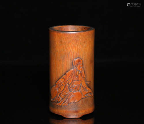 A BAMBOO CARVED CHARACTER STORY PEN HOLDER