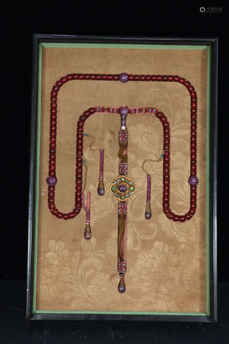 17-19TH CENTURY, A SET OF AMBER COURT BEADS, QING DYNASTY