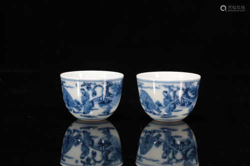 17-19TH CENTURY, A PAIR OF BLUE PORCELAIN CUPS, QING DYNASTY