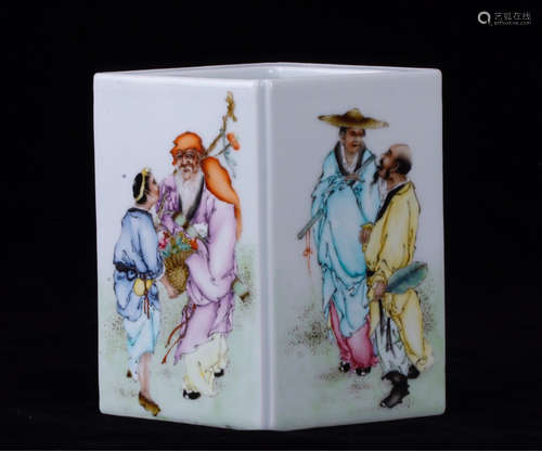 A STORY DESIGN LIGHT COLOUR BRUSH POT