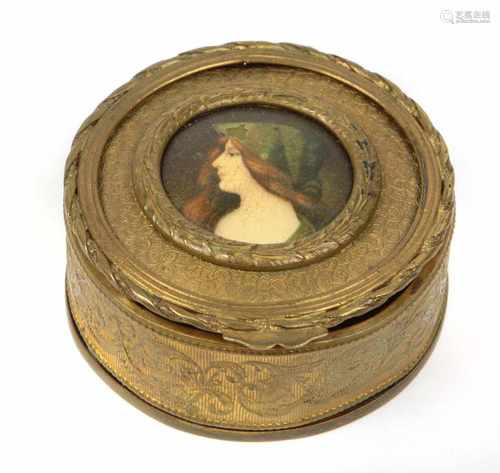 kleine Messing Schatulle um 1880mit Portrait, flache Zylinderform mit feinem Floralrelief, ebenso