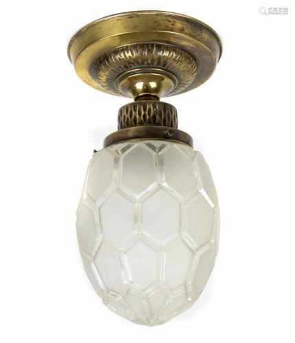 Art Deco Deckenlampe 1930er JahreDeckenbaldachin aus Messing in runder partiell verzierter Form, mit