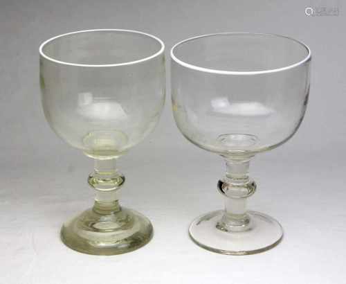 2 Berliner Weiße Gläser um 1900farbloses leicht schlieriges Glas mundgeblasen, Boden leicht