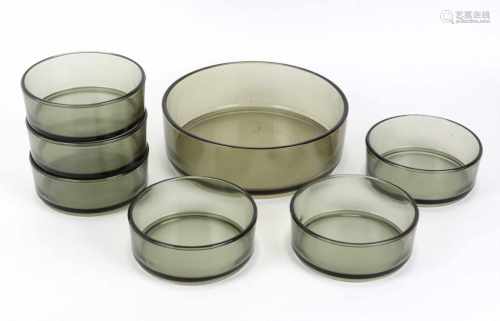 Rauchglas Dessertsetanthrazitfarbenes Glas, Set bestehend aus einer großen u. 6 kleineren Schale