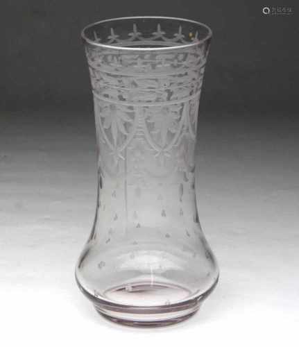 Jugendstil Stangenvase um 1910leicht fliederfarbenes Glas mundgeblasen, nach unten leicht