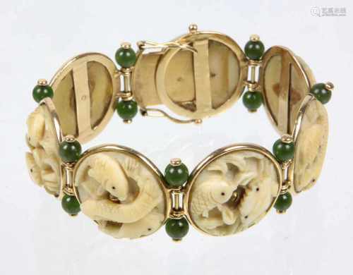 antikes Jade Schnitzerei Armband - GG 585in Gelbgold 585 (14 Karat) gearbeitet u. punziert,