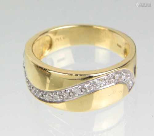 Brillant Ring - GG 585in Gelbgold 585 (14 Karat) gearbeitet u. punziert sowie 0,10 ct., leicht