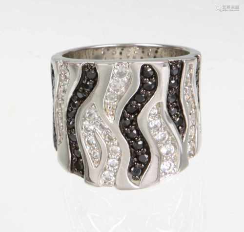 Diamonique Ring - Silber 925in Silber 925 gearbeitet u. punziert sowie DQ CZ, breiter leicht