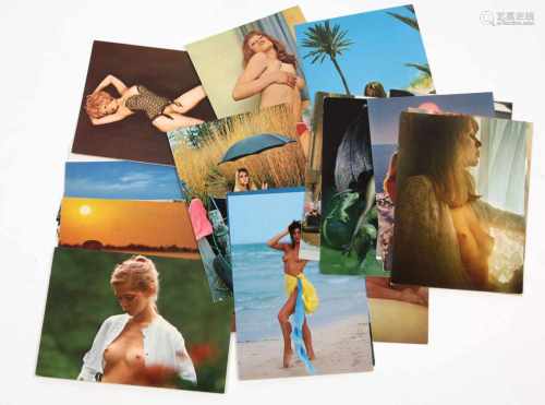 25 Postkarten Erotikunbeschriebene, sehr gut erhaltene Color Postkarten mit Akt- u. Erotik