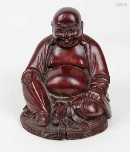 sitzender Buddha um 1930Mahagoni handgeschnitten u. poliert, sitzender Buddha im typischen Habitus