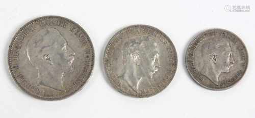 3 Silbermünzen Wilhelm II Preussen 1899/1909Silbermünzen zu 5 Reichsmark 1908 A, 3 Reichsmark 1909 A