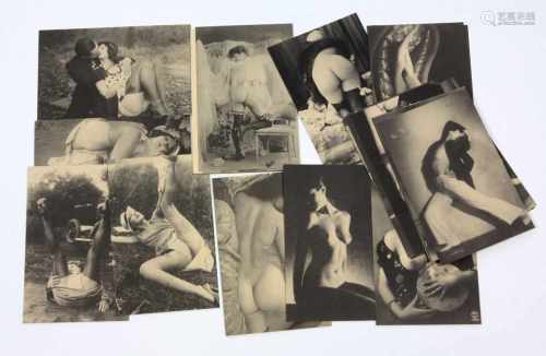 Konvolut AktfotosReprokarten mit versch. erotischen Aufnahmen, unbeschrieben, ges. 32 Stück, gut