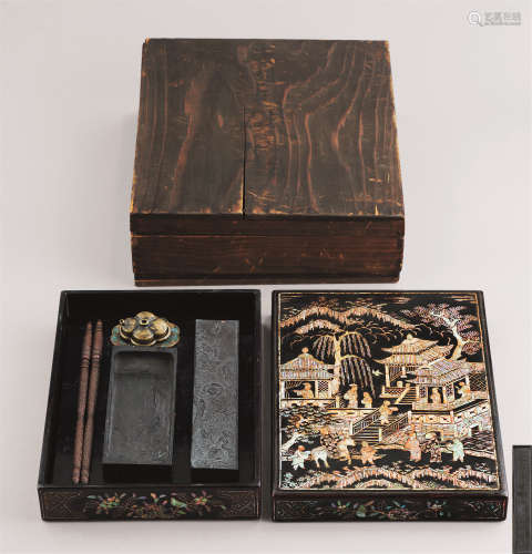 明代（1368-1644） 大漆嵌螺钿人物纹文具盒 砚台 毛笔 古墨 铜水滴等 （六件一组）