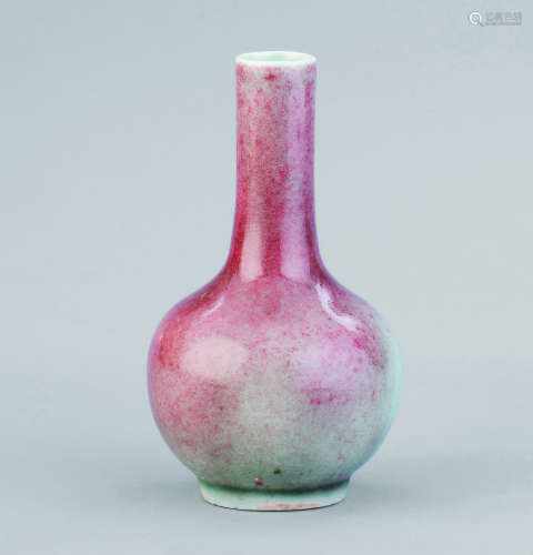 清代（1644-1911） 红釉瓶