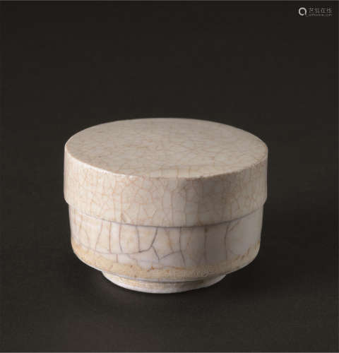 唐代（618-907） 白瓷香盒