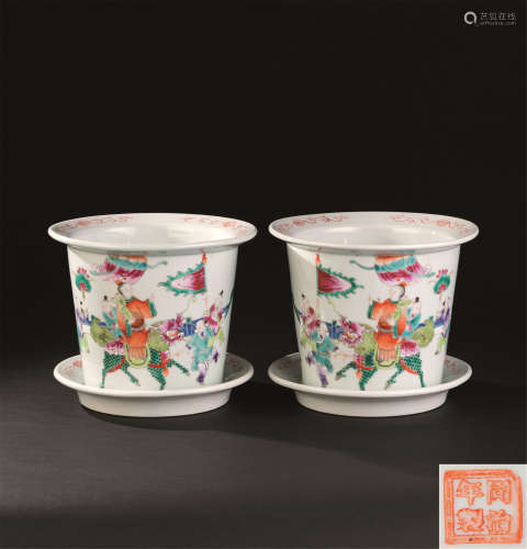 清代（1644-1911） 粉彩麒麟送子图纹花盆 （一对）