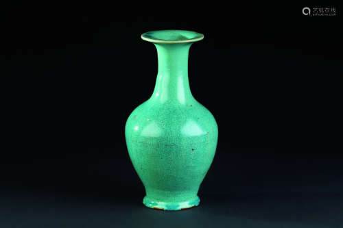 清代（1644-1911） 炉钧釉撇口瓶