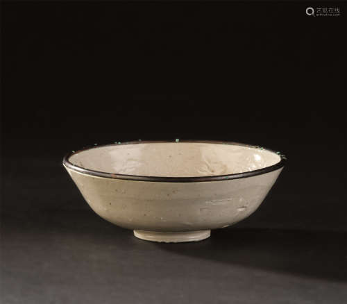 宋代（960-1279） 定窑白瓷印花盏