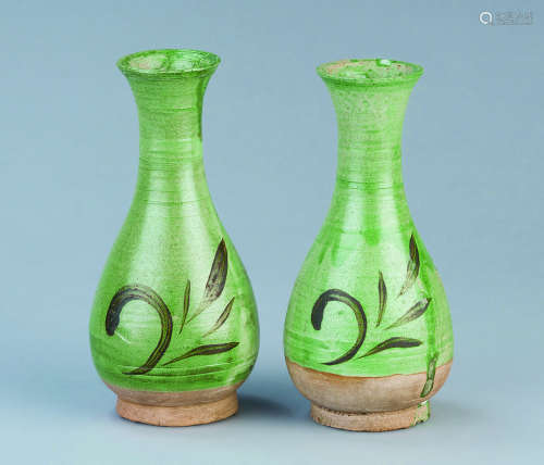 宋代（960-1279） 磁州窑绿釉玉壶春瓶 （一对）
