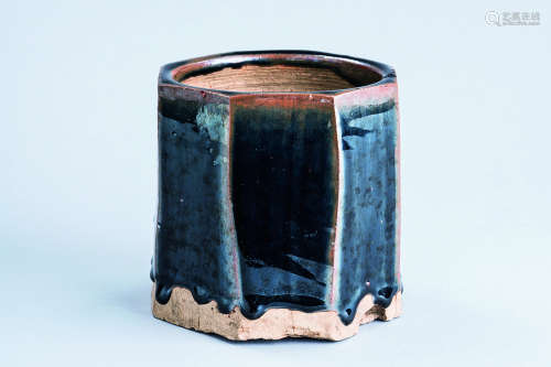 宋代（960-1279） 磁州窑黑釉八棱笔筒