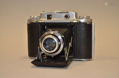 A Ensign Selfix 12-20 Special Folding Roll Film Camera, serial no K 8124, 75mm f/3.5 Ross Xpress