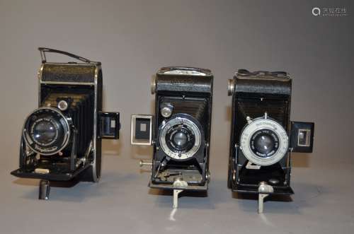 A Voigtländer Bessa and Two Kodak Folding Roll Film Cameras, Bessa with Anastigmat Voigtar 11cm f/