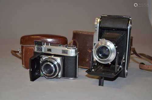 A Voigtländer Bessa I and a Kodak Retina IIIc Folding Cameras, a Bessa I with a Vaskar 105mm f/4.5