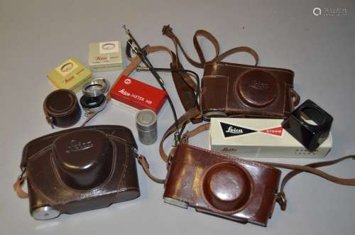 A Leica-Meter MR and Leitz Accessories, including camera cases, CTOOM bracket, caps, cable releases,