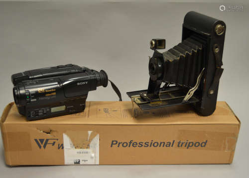 Sony Hi 8 Camcorder and Kodak No 3A Autographic Brownie Camera, including Sony CCD-TR750E Hi 8