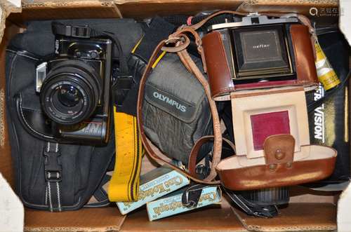 A Varied Collection of Cameras, Lenses and Other Items, including a Nikon F401s AF SLR camera with a