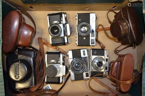 A Group of 35mm Cameras, including a Wirgin Edixa Prismaflex SLR with Edixa-Auto-Cassaron 50mm f/2.8