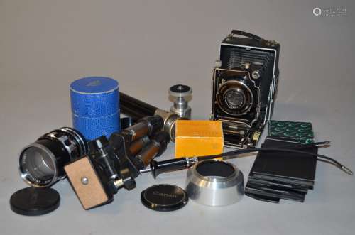 An Ihagee Duplex Folding Plate Camera, with Jhagee-Anastigmat 10.5cm f/4.5 lens, an Isco-Göttingen