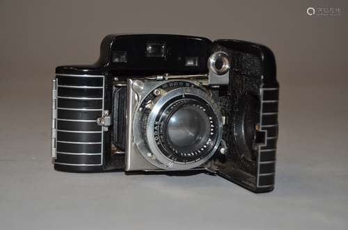 A Kodak Bantam Special Rangefinder Folding Camera, Art Deco styling, with Kodak Anastigmat Ektar