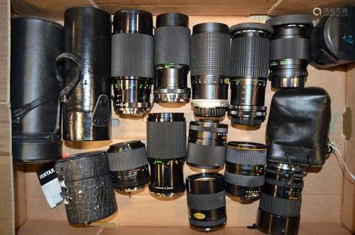 A Tray of Independent Zoom Lenses, various mounts, manufacturers including Ensinor, Hoya, Sigma,