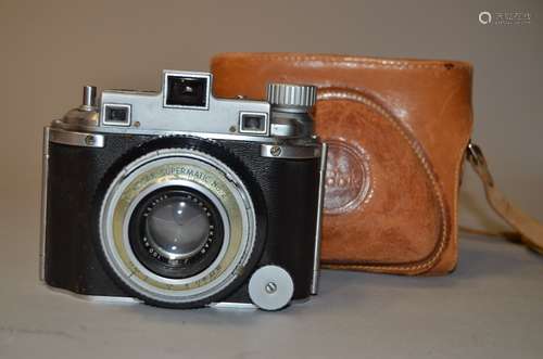 A Kodak Medalist Roll Film Rangefinder Camera, with Kodak Ektar 100mm f/3.5 lens, Kodak Supermatic