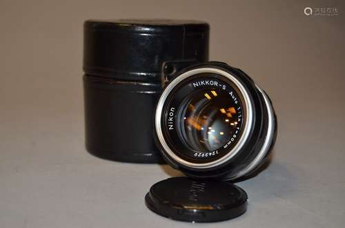 A Nikkor-S Auto 50mm f/1.4 Lens, serial no 1243929, chrome, pre-AI mount, condition VG