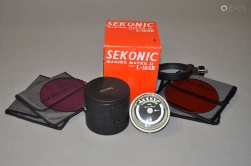 A Sekonic Marine Meter II, Model L-164B, exposure meter, with mounting bracket, colour correction