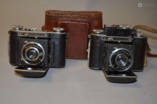 Two Certa Dollina 35mm Folding Cameras, a Dollina 0 with a Certar 5cm f/2.9 lens and Compur