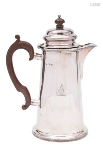 A George V silver hot water jug, maker Atkin Brothers, Sheffield,
