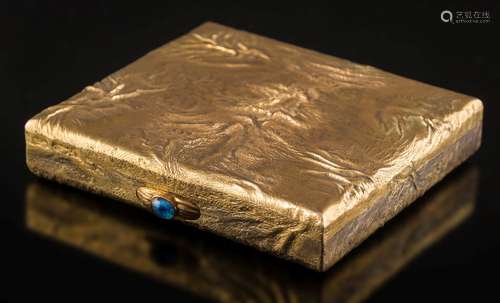 A 9ct gold samodorok cigarette case: with oval cabochon sapphire thumb piece, London Assay marks,