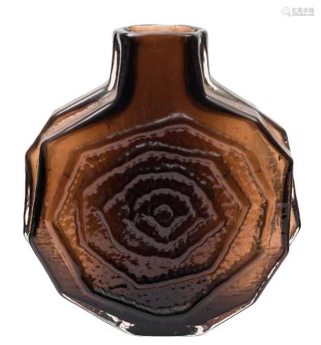 A James Powell & Sons Whitefriars textured 'banjo' vase: in cinnamon,