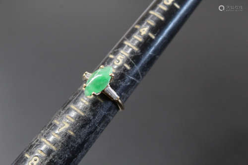 14K gold and jadeite ring