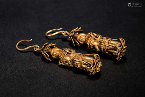 A pair of Chinese gilt silver earrings.