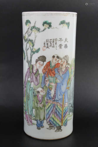 Chinese famille rose porcelain hat vase. Republic period.