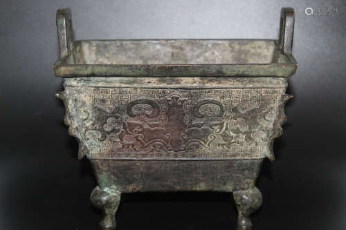 Chinese bronze incense burner, Ming period.