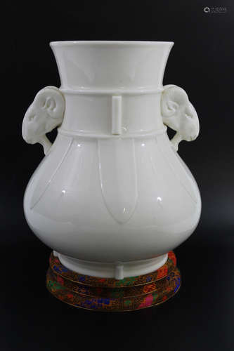 Chinese blanc de chine porcelain vase.